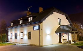 Pokoje Nadrzeczna 45